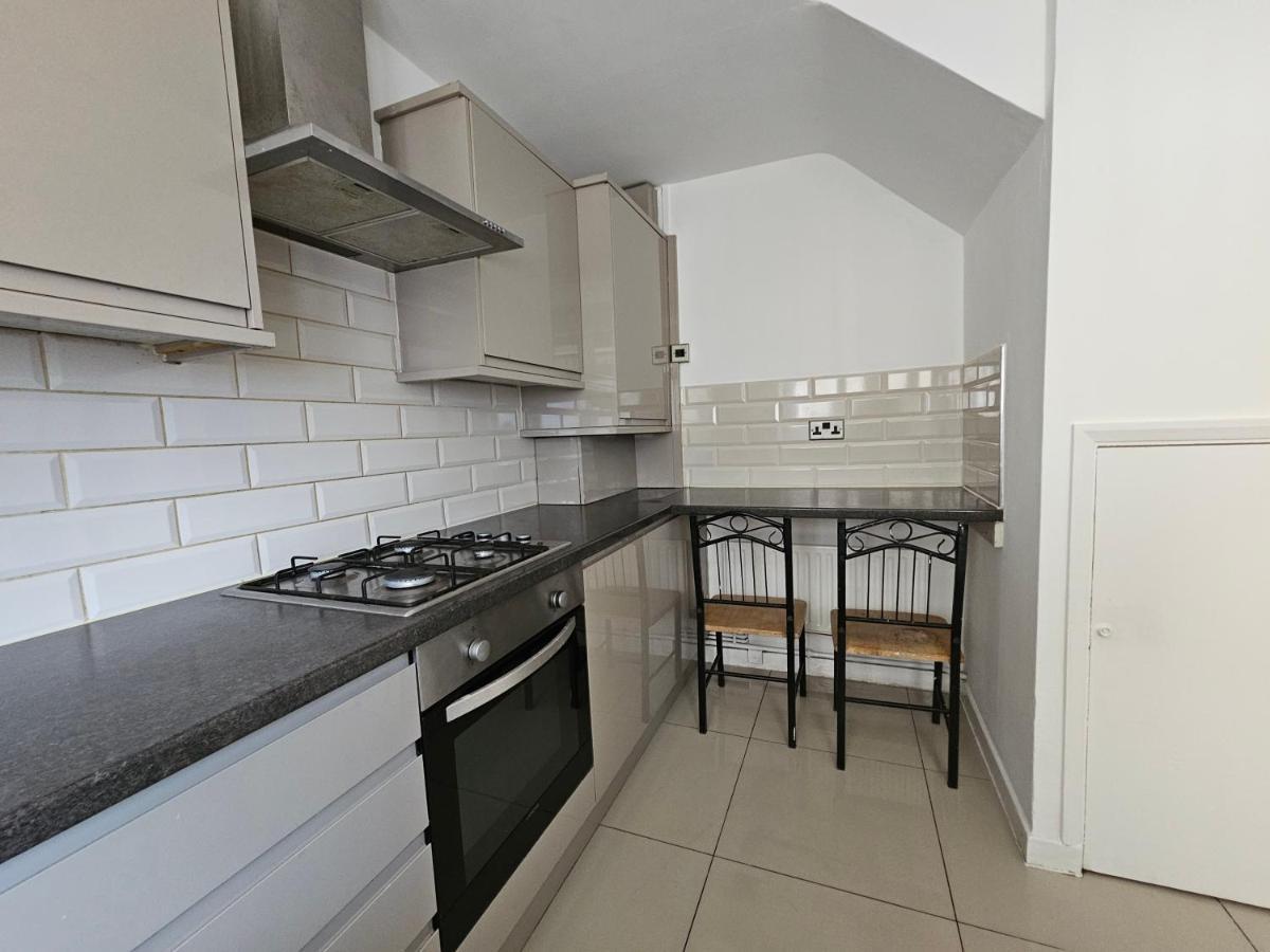 Towerhill Rooms Лондон Экстерьер фото