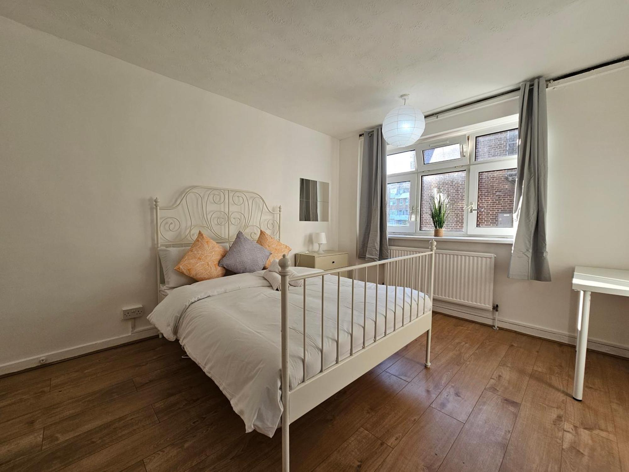 Towerhill Rooms Лондон Экстерьер фото