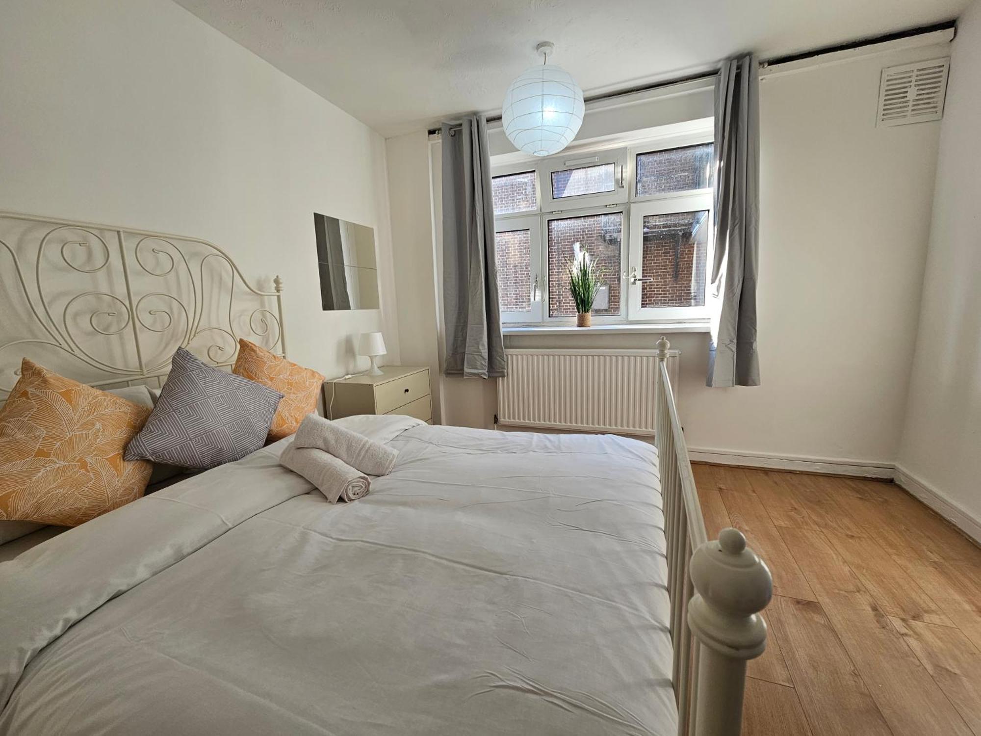 Towerhill Rooms Лондон Экстерьер фото